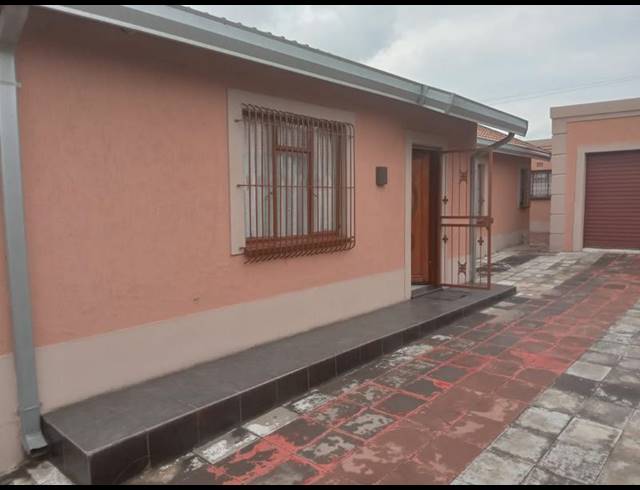 3 BEDROOM HOUSE FOR SALE IN RABIE RIDGE